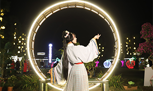 草莓水蜜桃APP有色视频采摘